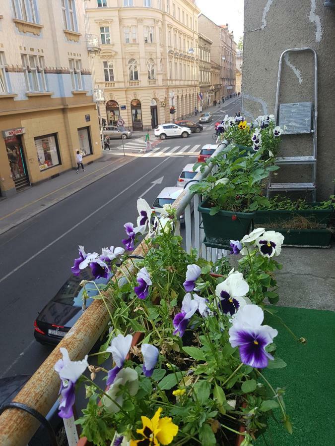 Artissimo Apartments Zagabria Esterno foto